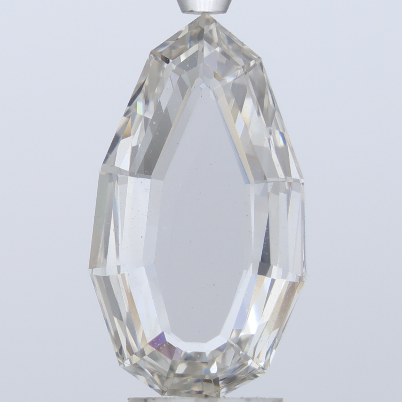 3.14 ct Pear Shape Natural Diamond : H / VVS1